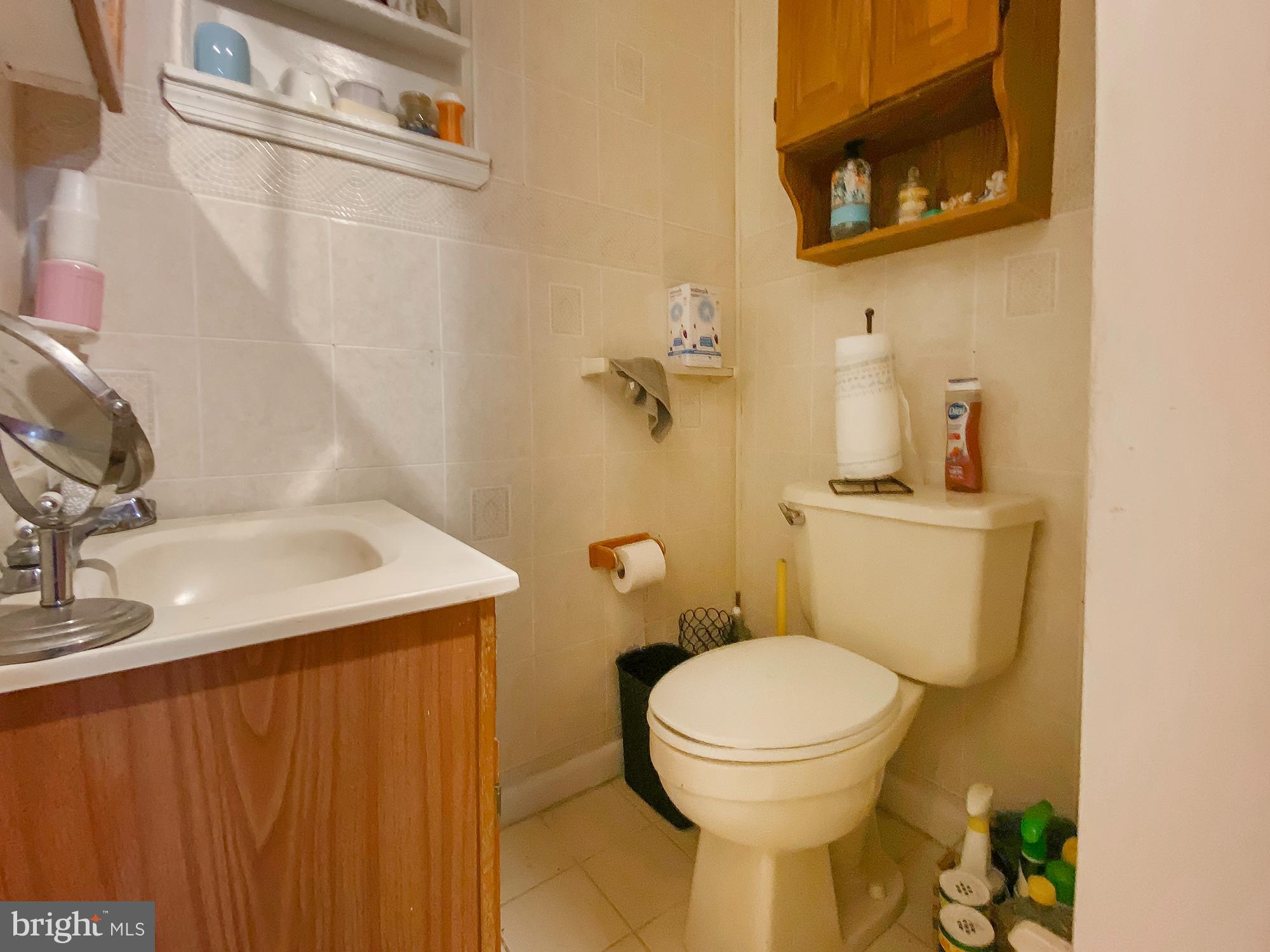 323 East Basin Street Norristown, PA 19401 - Photo 13 of 24 Bathroom 2