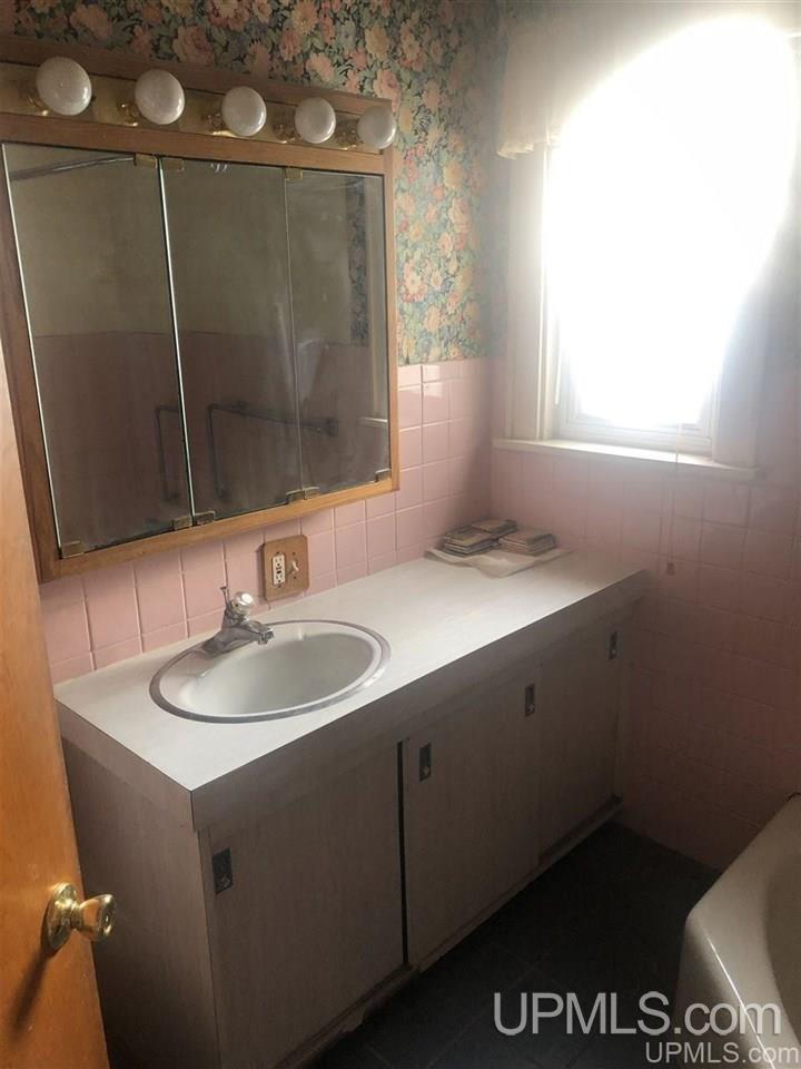 320 East Ridge Street Ishpeming, MI 49849 - Photo 15 of 35 Gallery Image 15