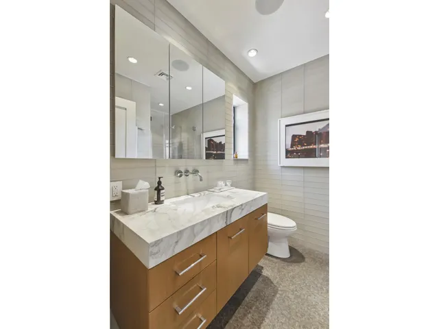 $3,495,000 | 465 West 23rd Street, Unit 19D | Chelsea