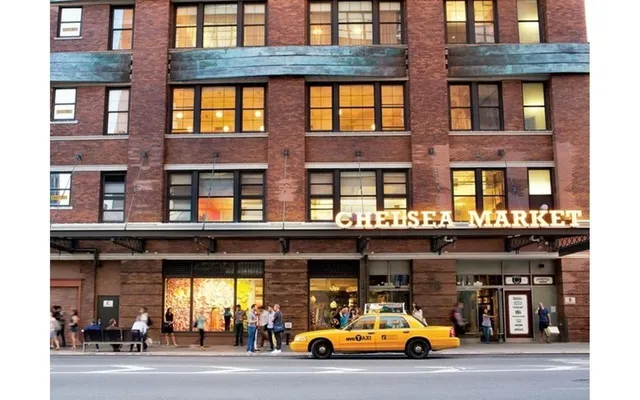 $3,495,000 | 465 West 23rd Street, Unit 19D | Chelsea