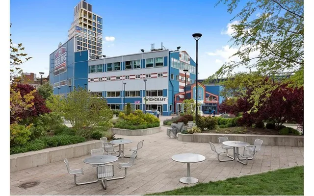 $3,495,000 | 465 West 23rd Street, Unit 19D | Chelsea