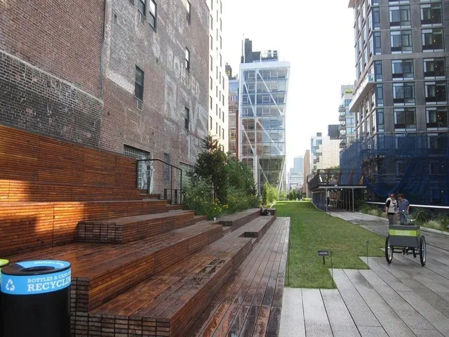 $3,495,000 | 465 West 23rd Street, Unit 19D | Chelsea