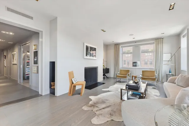 $3,495,000 | 465 West 23rd Street, Unit 19D | Chelsea