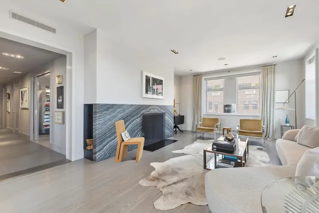 $3,495,000 | 465 West 23rd Street, Unit 19D | Chelsea