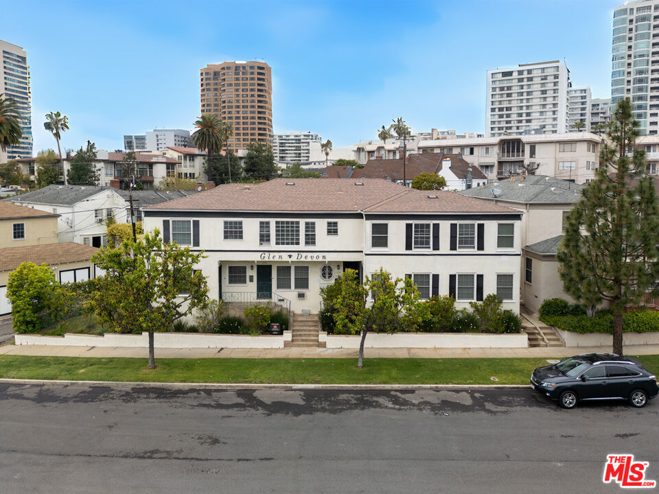 1301 Devon Avenue Los Angeles, CA 90024 - Photo 2 of 10