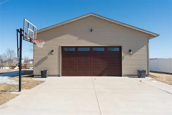 $395,000 | 804 Southwest 11th Avenue, Rice, MN 56367