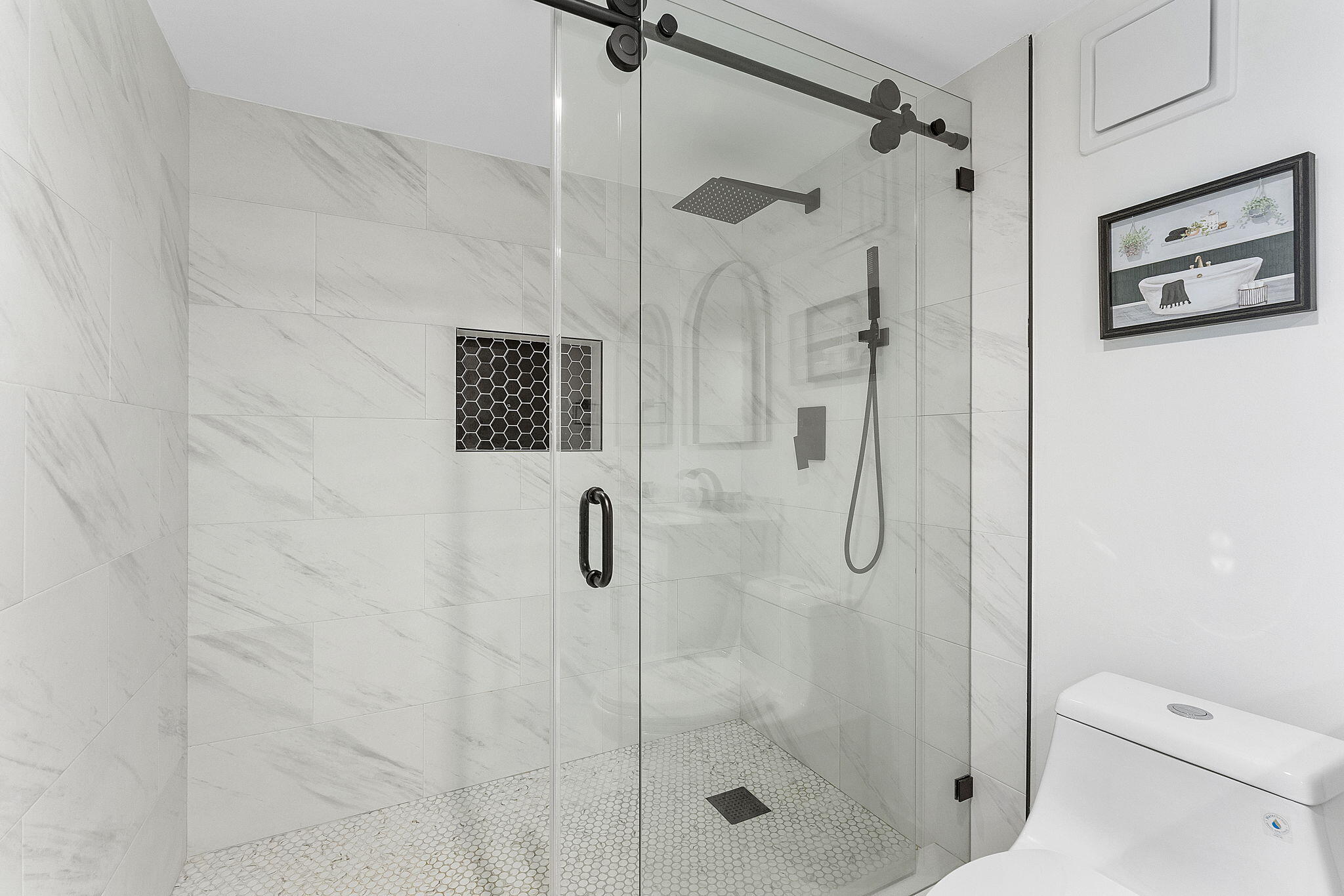 16475 Golf Club Road, Unit 207 Weston, FL 33326 - Photo 19 of 32 Primary Bathroom