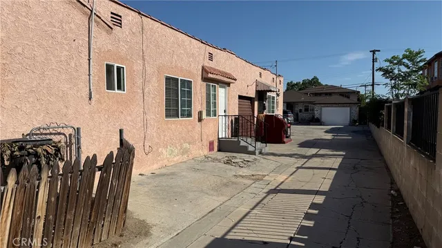 $1,199,000 | 42 West Mountain View Street, Long Beach, CA 90805