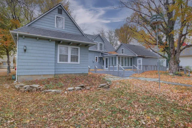 $174,900 | 1113 East 10th Avenue, Winfield, KS 67156