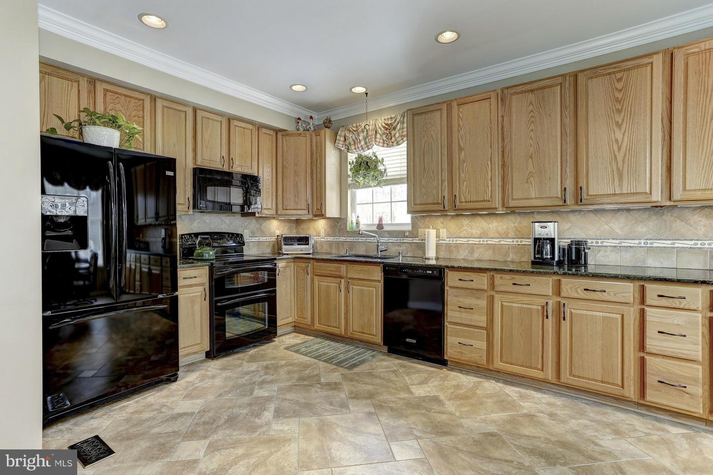 857 Clamshell Court Edgewater, MD 21037 - Photo 12 of 23 Kitchen