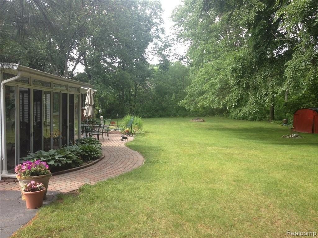 660 E Ridge South Lyon, MI 48178 - Photo 4 of 4 ridge1.JPG
