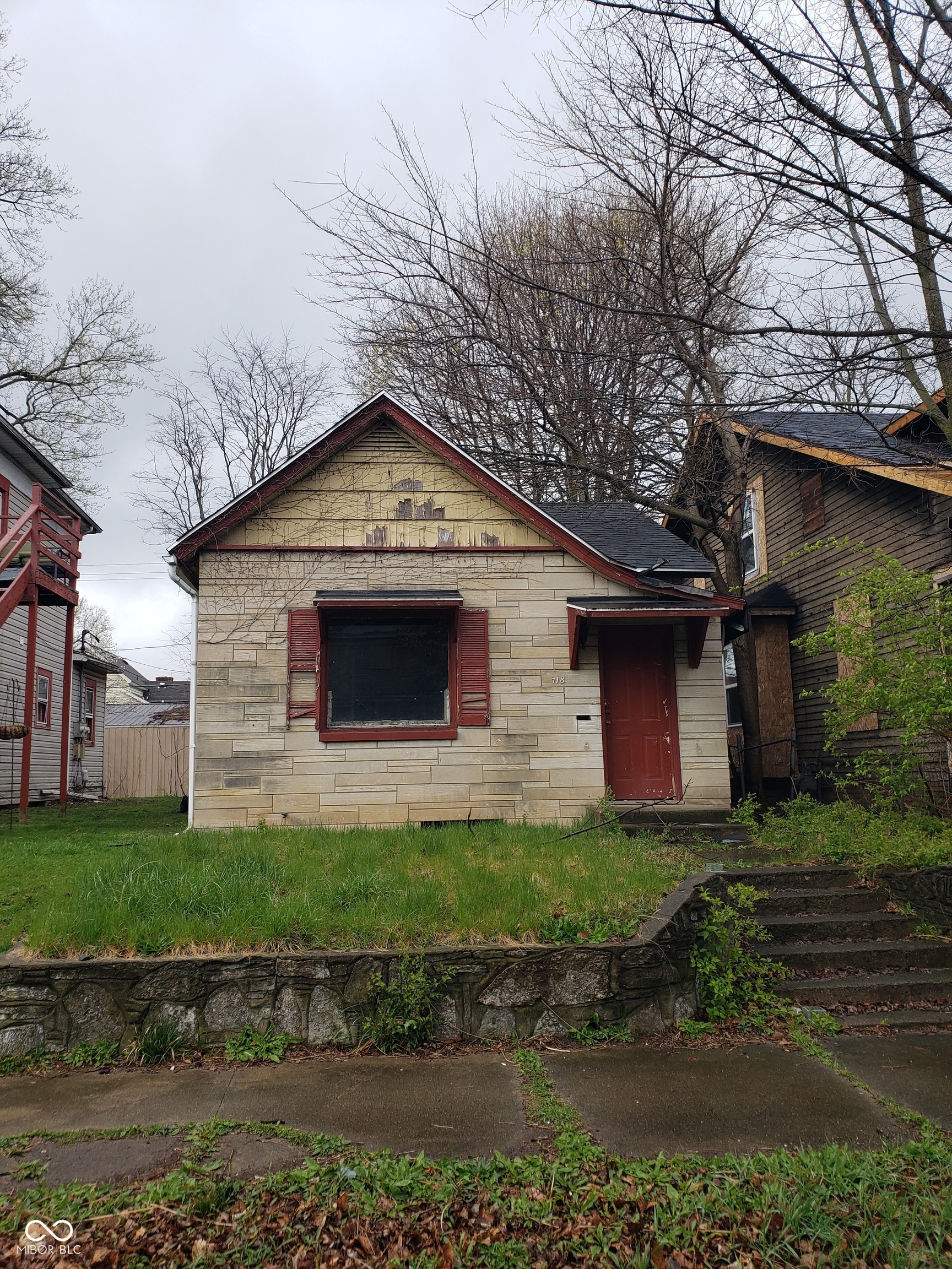 718 West Charles St  
