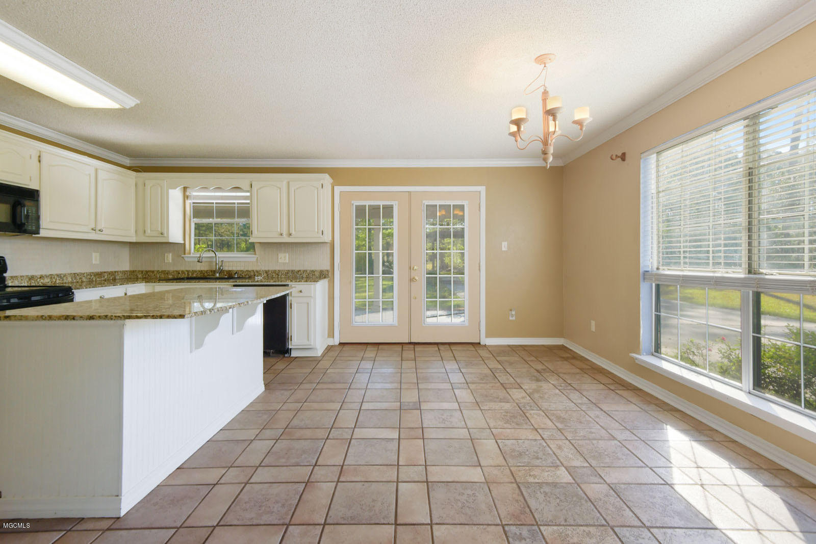 8208 Martin Bluff Road Gautier, MS 39553 - Photo 5 of 16 3ADE734C-118F-44BC-A4D0-0940E76B6062