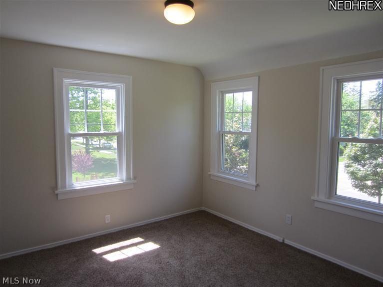 2409 Queenston Road Cleveland, OH 44118 - Photo 11 of 12 Gallery Image 11