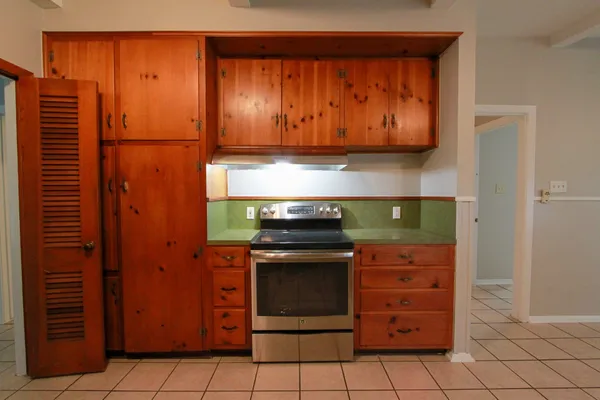 $2,495 | 5712 Fairlane Drive, Austin, TX 78757