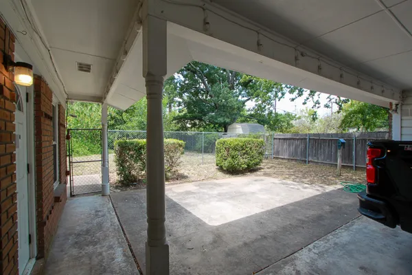 $2,495 | 5712 Fairlane Drive, Austin, TX 78757