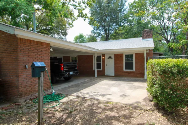 $2,495 | 5712 Fairlane Drive, Austin, TX 78757