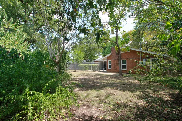 $2,495 | 5712 Fairlane Drive, Austin, TX 78757