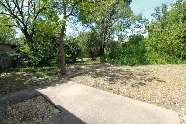 $2,495 | 5712 Fairlane Drive, Austin, TX 78757