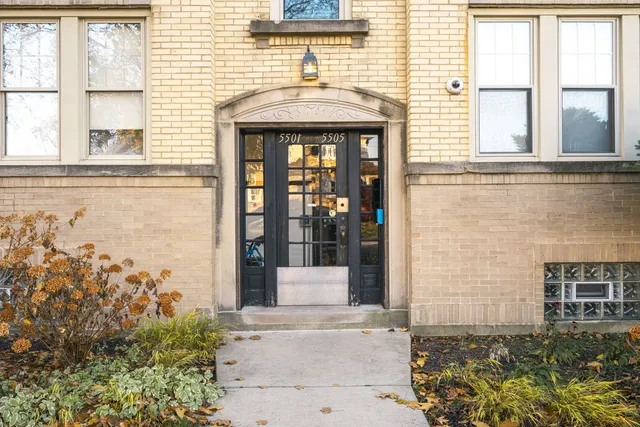 $1,095 | 5501 West School Street, Unit 1C, Chicago, IL 60641