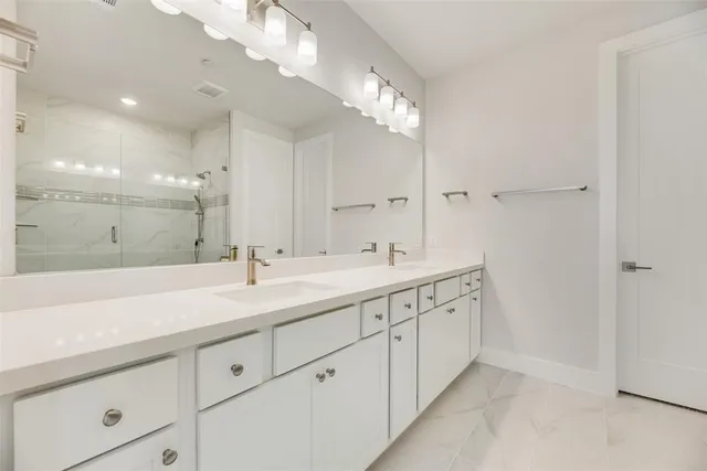 $574,990 | 925 Heights Way, Plano, TX 75075