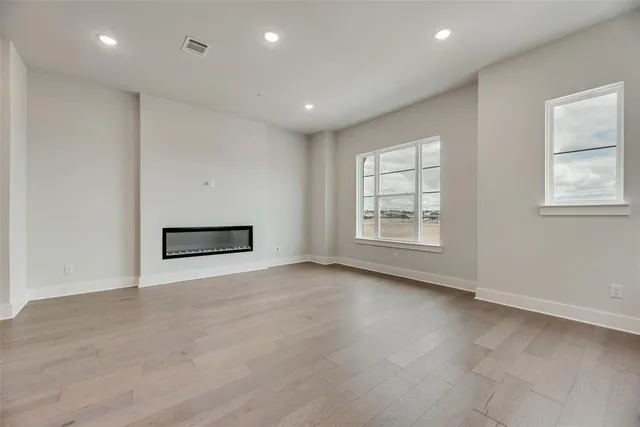 $574,990 | 925 Heights Way, Plano, TX 75075