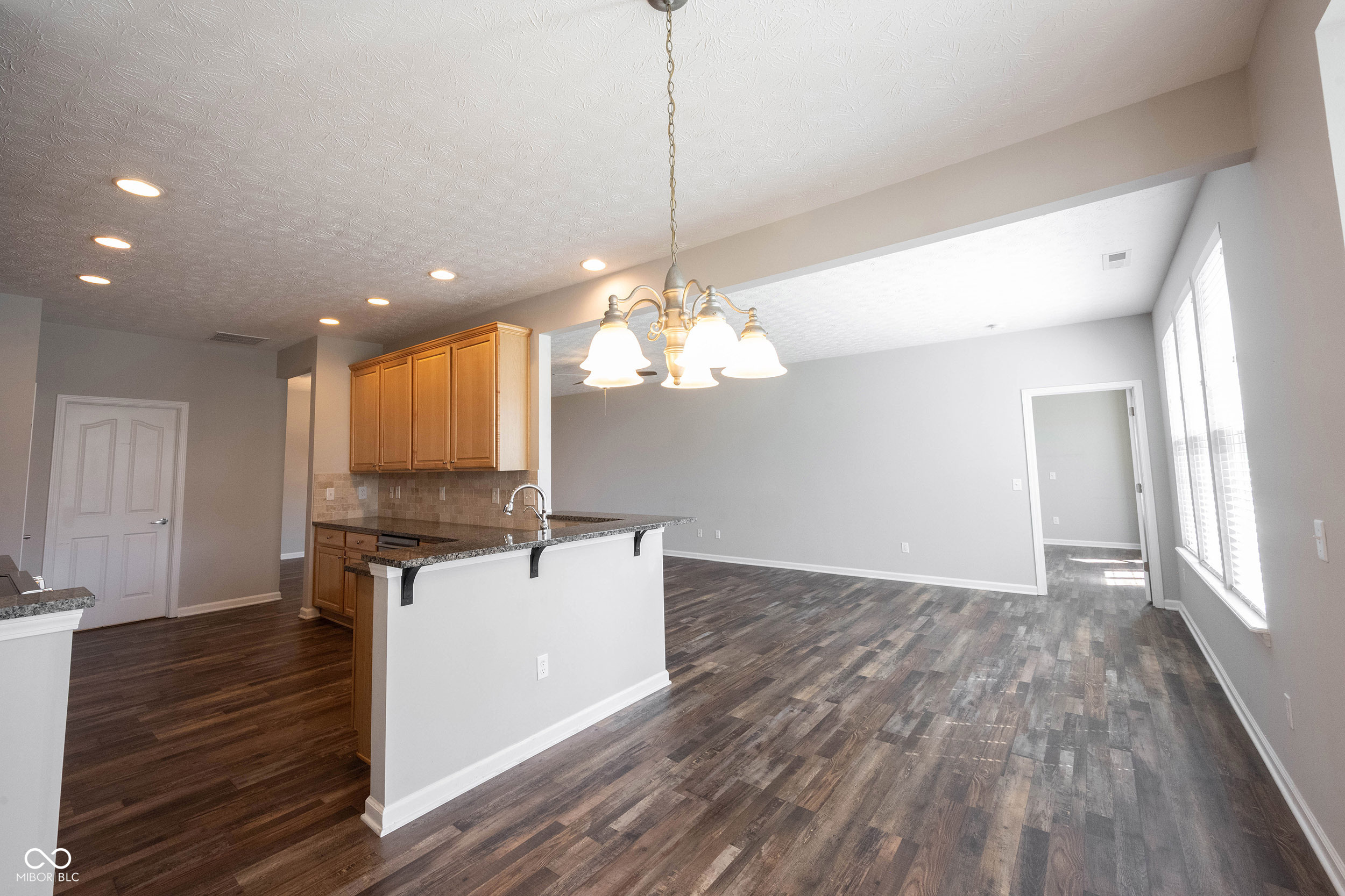 13023 Venito Trail Fishers, IN 46037 - Photo 8 of 43