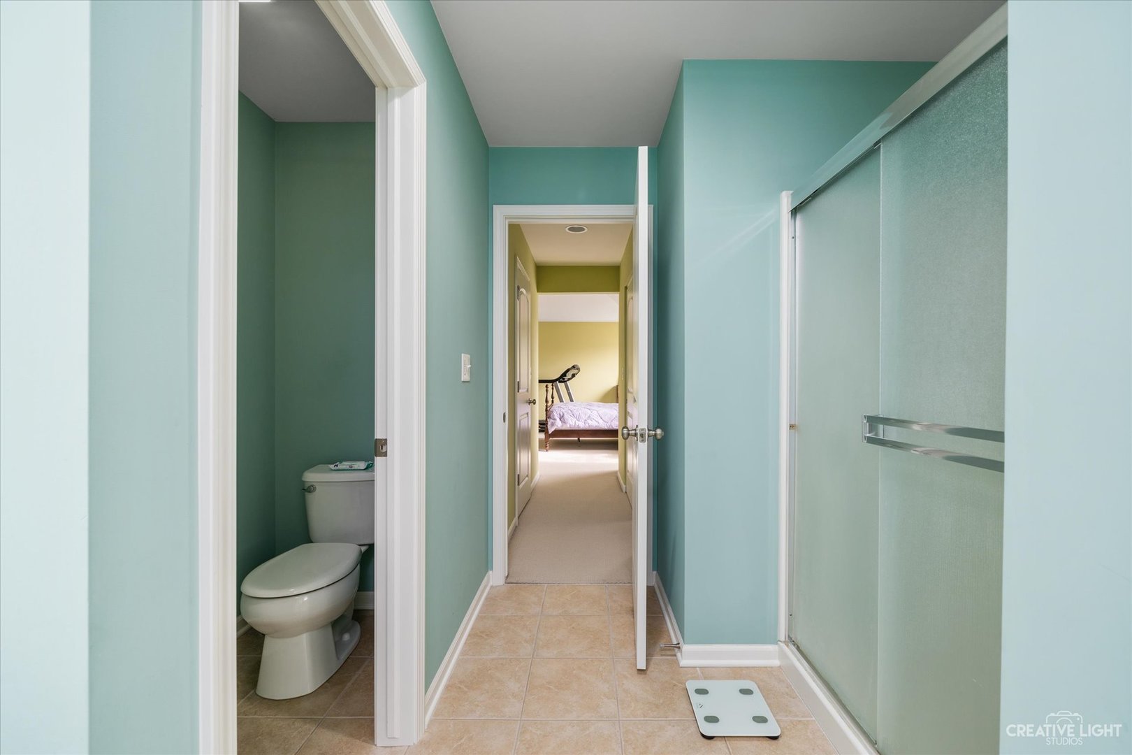 3521 English Prairie Road Elgin, IL 60124 - Photo 21 of 35 a bathroom with a toilet