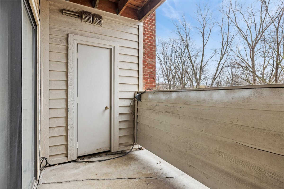 1911 North Hicks Road, Unit 103 Palatine, IL 60074 - Photo 14 of 19