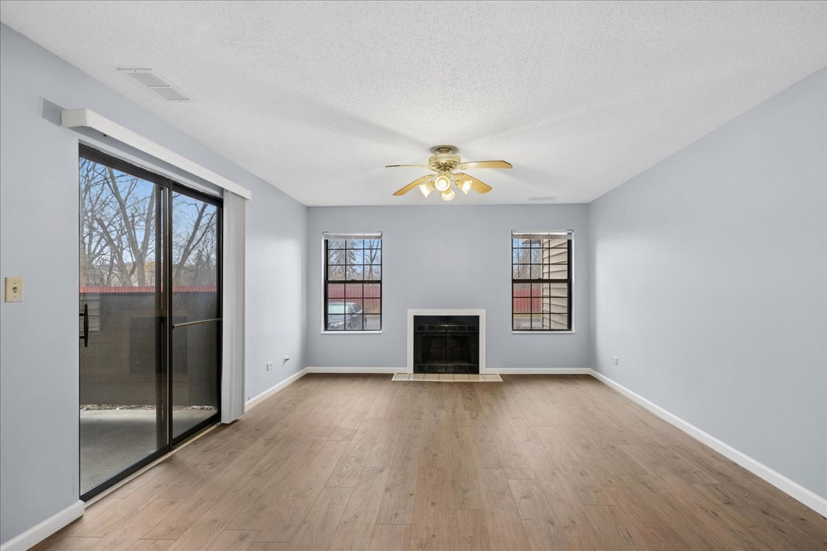 1911 North Hicks Road, Unit 103 Palatine, IL 60074 - Photo 6 of 19