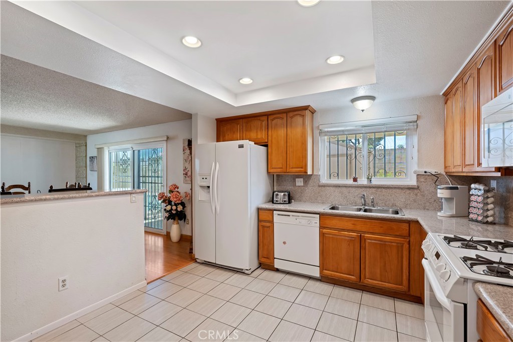 1400 Terrace Rialto, CA 92376 - Photo 14 of 40
