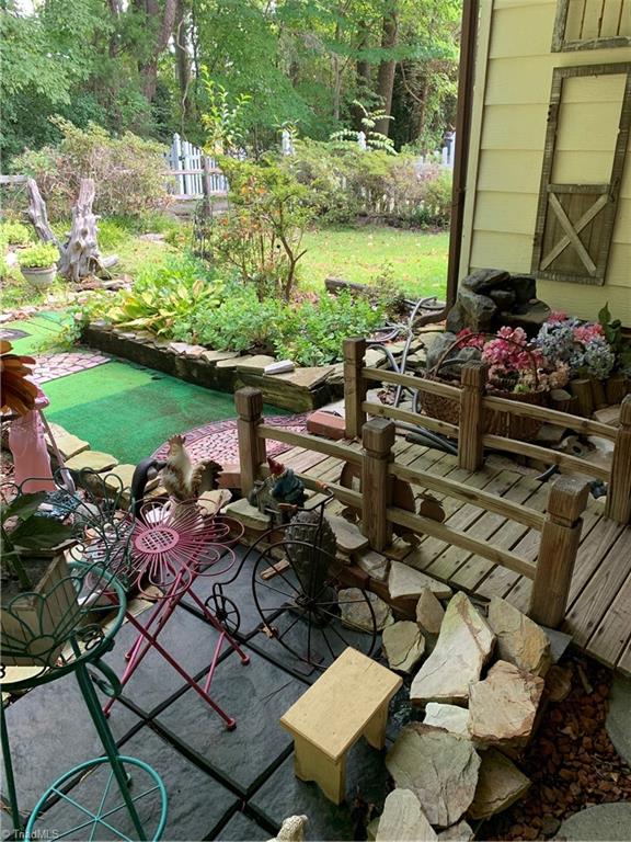 3208 Groometown Road Greensboro, NC 27407 - Photo 2 of 9