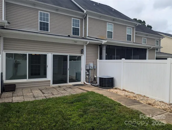 $1,750 | 13918 Cypress Woods Drive, Huntersville, NC 28078