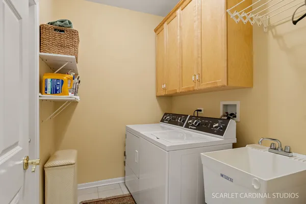 $650,000 | 1N118 Mission Court, Winfield, IL 60190