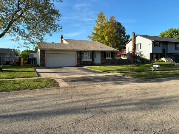 $2,359 | 254 Terry Court, Woodstock, IL 60098