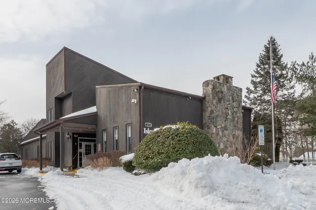 $329,900 | 42 Buttonwood Court, Lakewood, NJ 08701