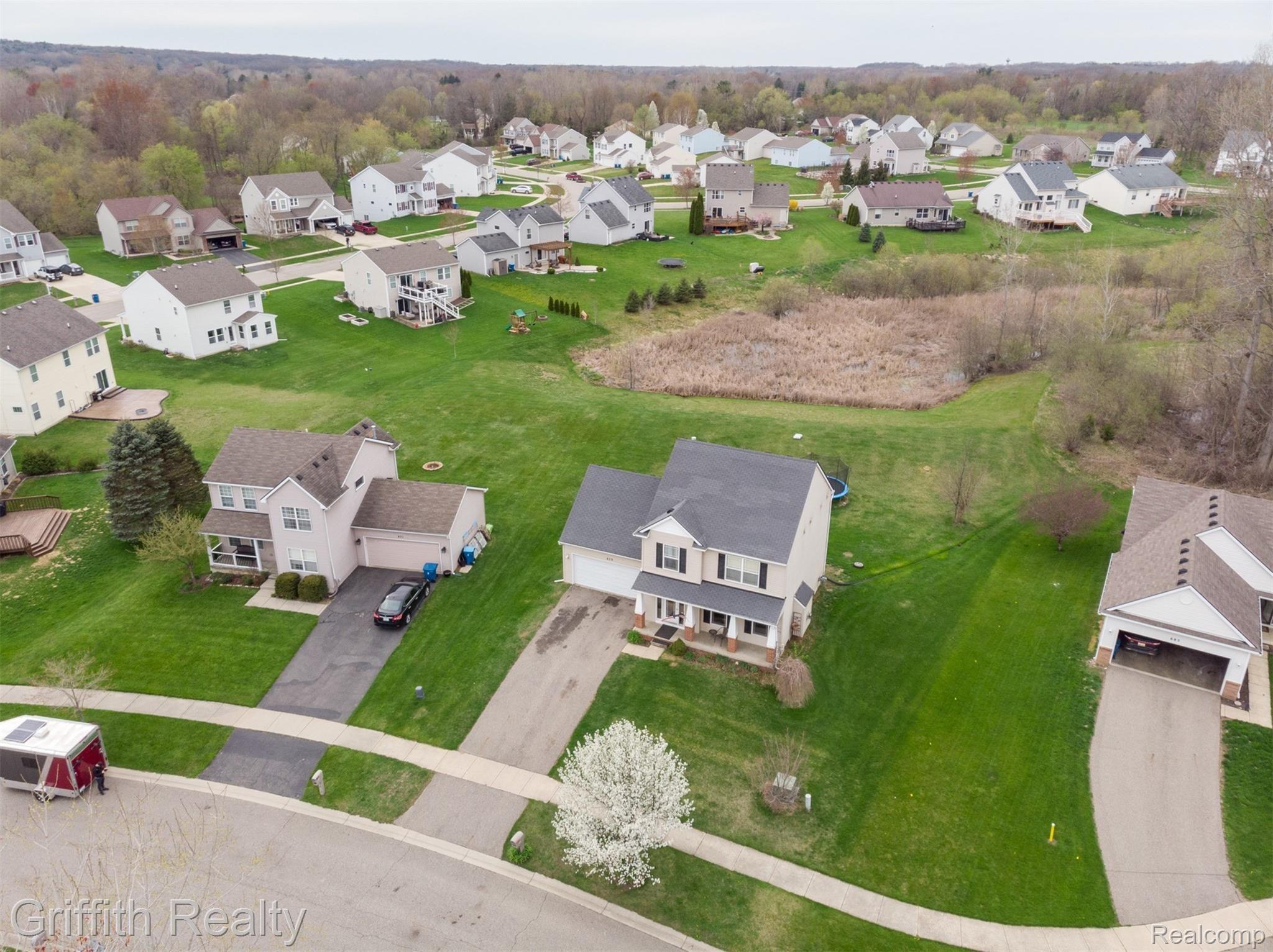 679 Hewitt Street Howell, MI 48843 - Photo 39 of 44 679 Hewitt Street-16.jpg