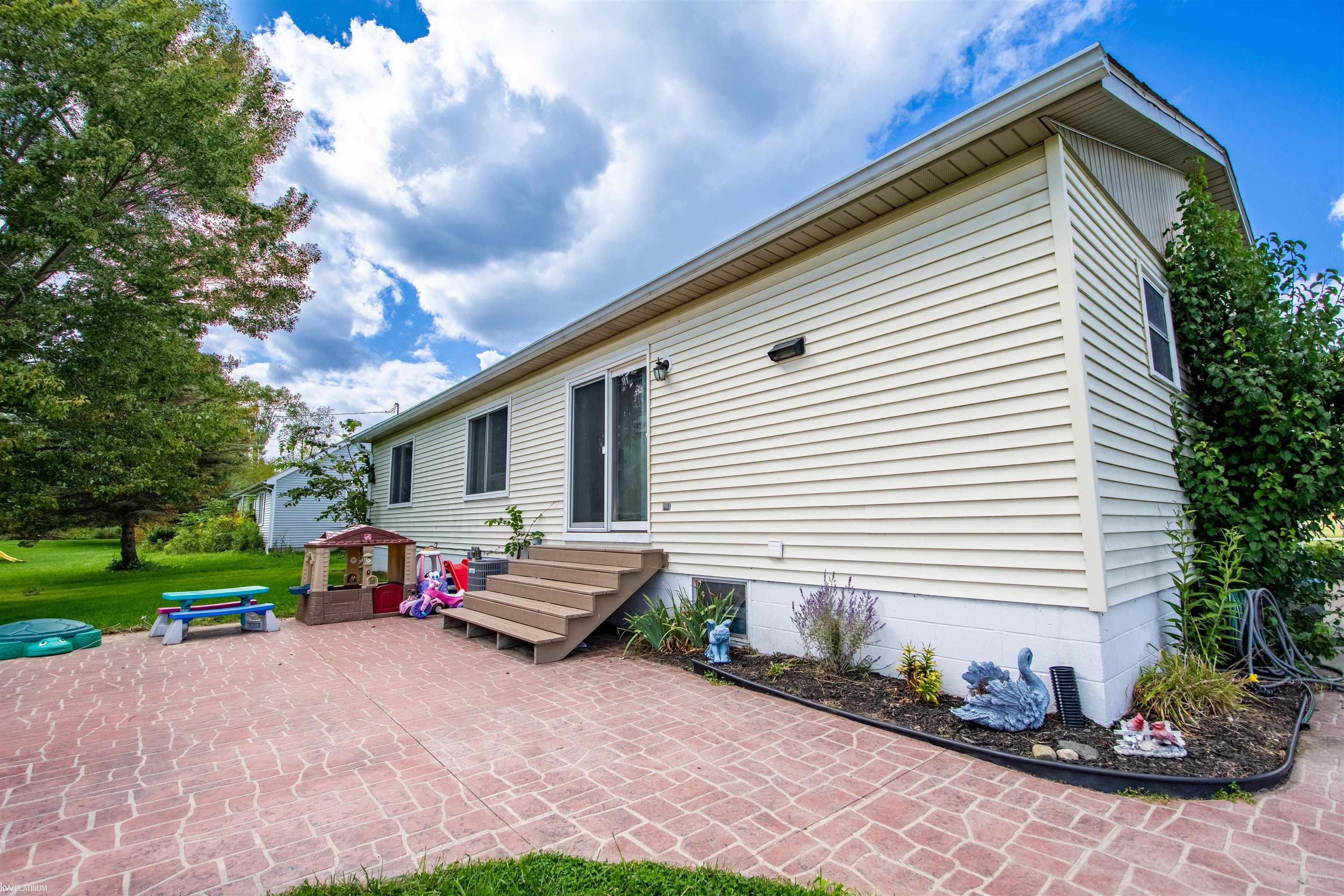 5185 Fitzgerald Road St. Clair, MI 48079 - Photo 24 of 24 50186381-b5a9dfce-8afb-4c3f-a46f-4f34f1dc6e02.JPG