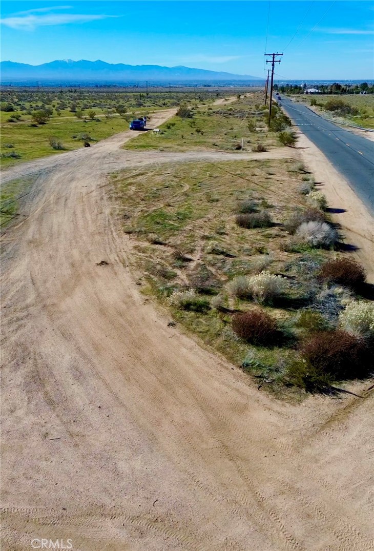 10450 Central Road Apple Valley, CA 92308 - Photo 8 of 11 a view of an ocean view