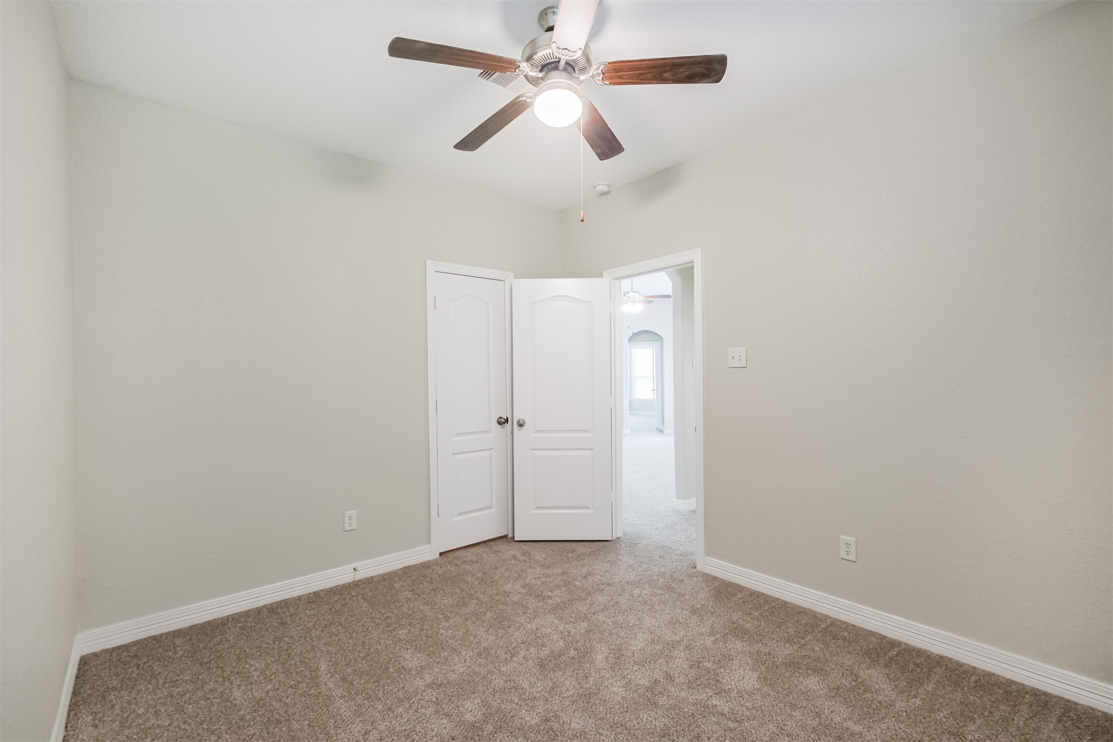 5811 Ranch Riata Court Katy, TX 77449 - Photo 25 of 35