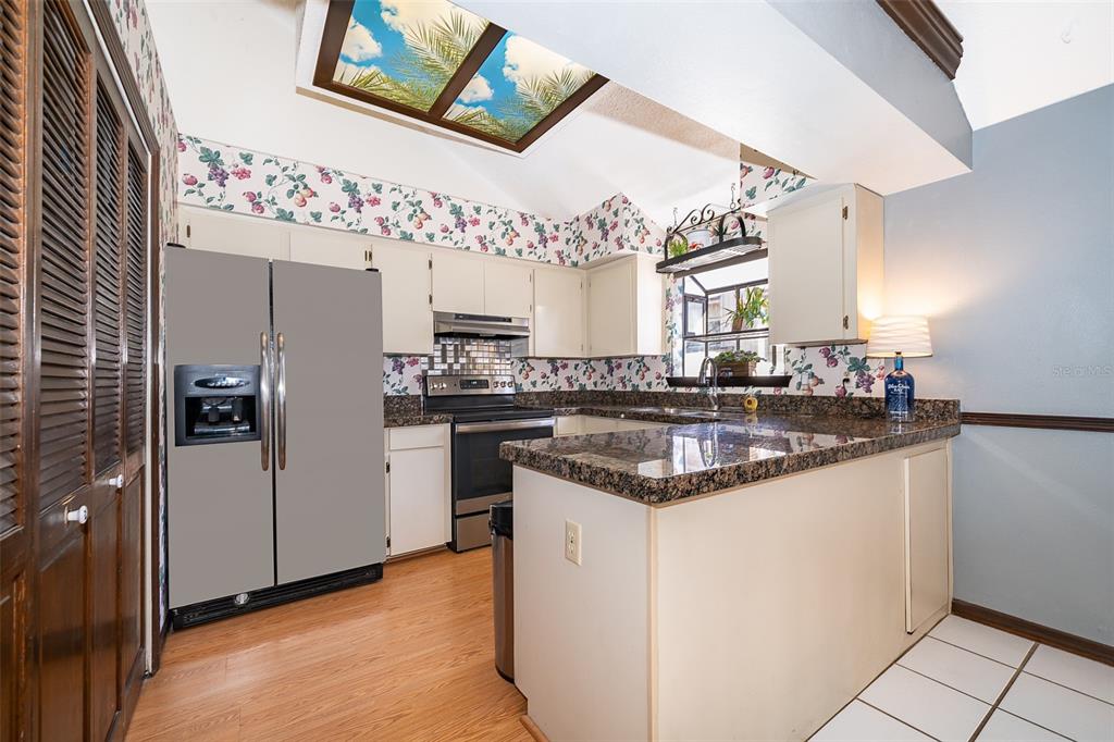 2991 Golden View Lane Orlando, FL 32812 - Photo 9 of 31 Kitchen
