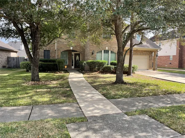 $3,300 | 3128 Red Maple Drive, Friendswood, TX 77546