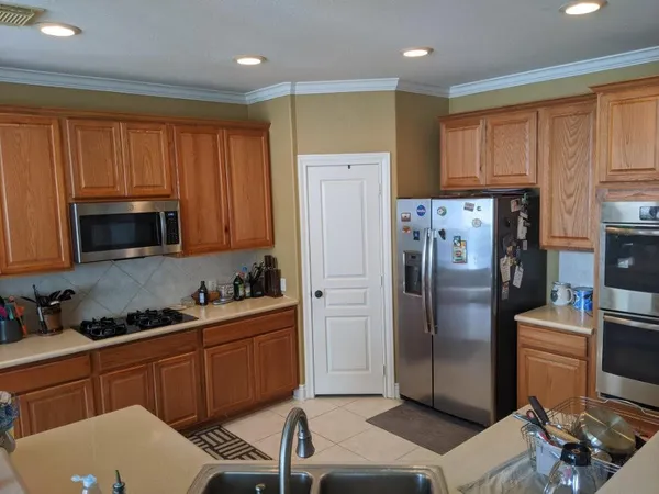 $3,300 | 3128 Red Maple Drive, Friendswood, TX 77546