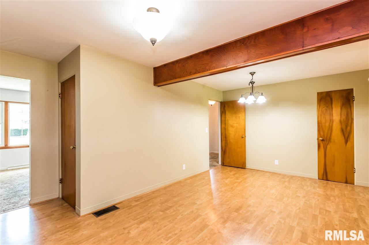 307 Devonshire Road Washington, IL 61571 - Photo 11 of 31 Gallery Image 11