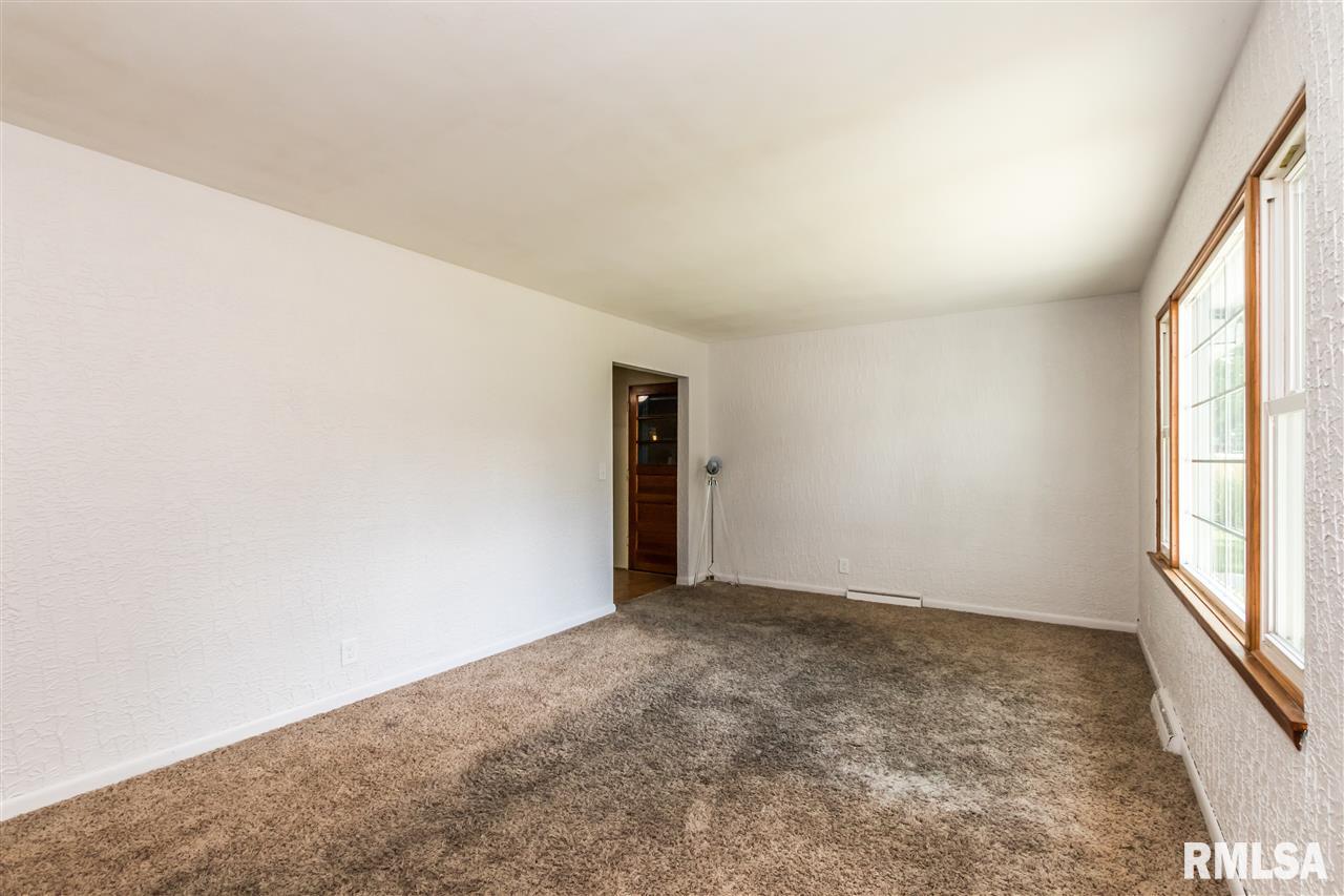 307 Devonshire Road Washington, IL 61571 - Photo 4 of 31 Gallery Image 4