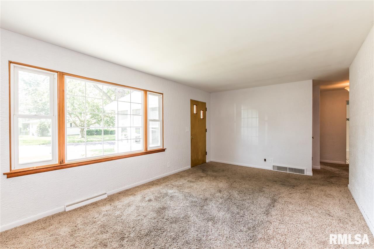 307 Devonshire Road Washington, IL 61571 - Photo 6 of 31 Gallery Image 6
