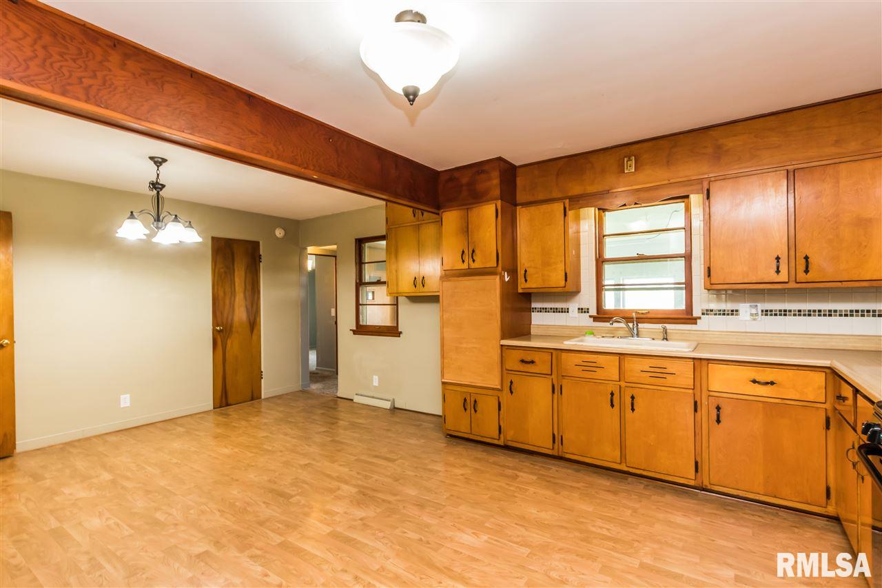 307 Devonshire Road Washington, IL 61571 - Photo 7 of 31 Gallery Image 7