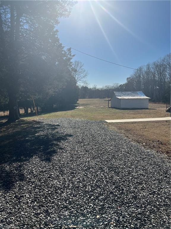 668 Hampton Road Eden, NC 27288 - Photo 11 of 25