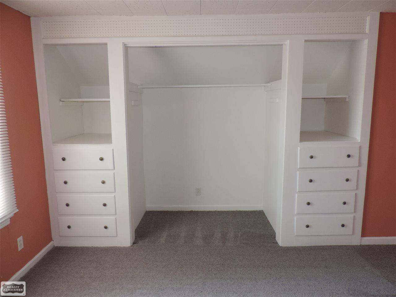 28475 Melvin Street Roseville, MI 48066 - Photo 19 of 22 31392868-18.JPG