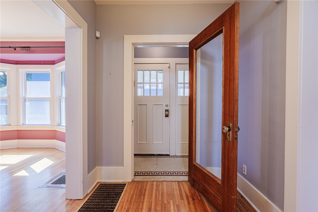 280 Berkeley Street Rochester, NY 14607 - Photo 6 of 48